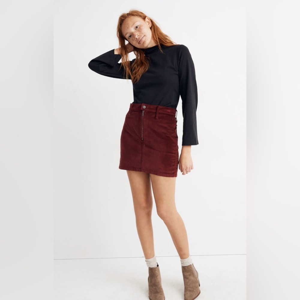 MADEWELL Stretch Velveteen Straight Zip Mini Skirt in Dark Cabernet Red Size 30